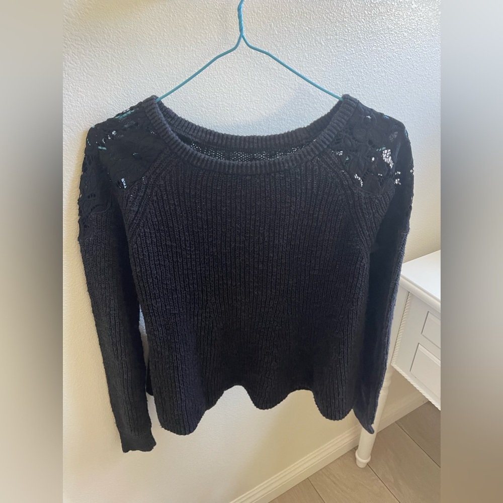 Hollister black sweater